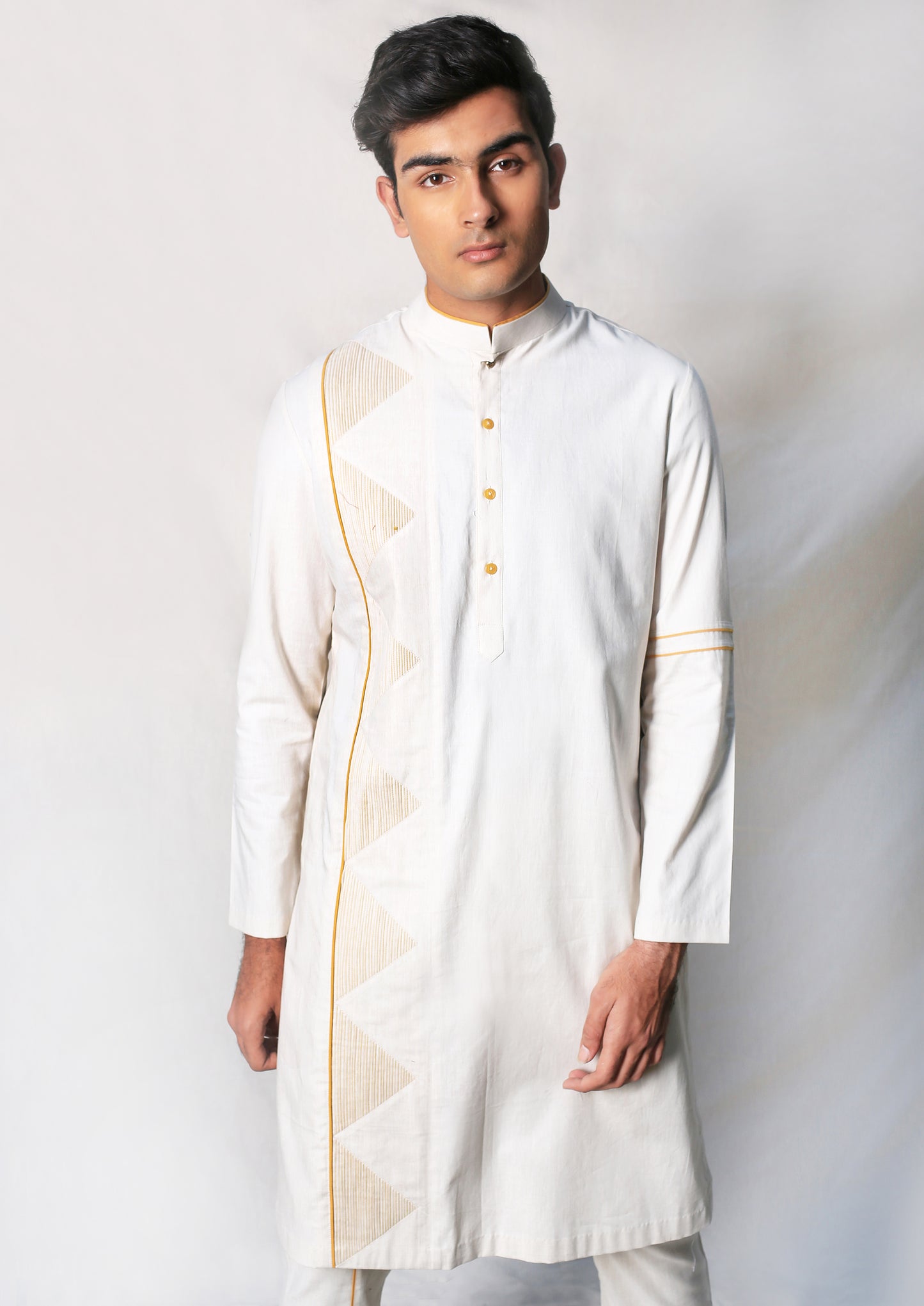 Pyramid Pintuck Kurta